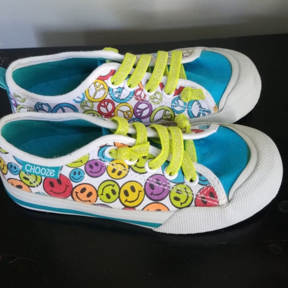 NWT Chooze Smile Sneakers - Picture 1 of 4
